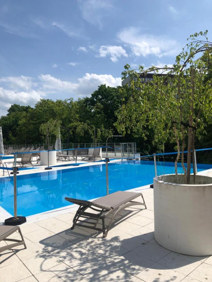 Nadmorskie Tarasy Apartament Park I Morze Колобжег Экстерьер фото